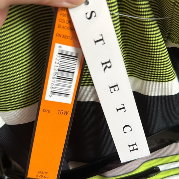 Green and Black striped dress with belt. - Picture 5 of 6